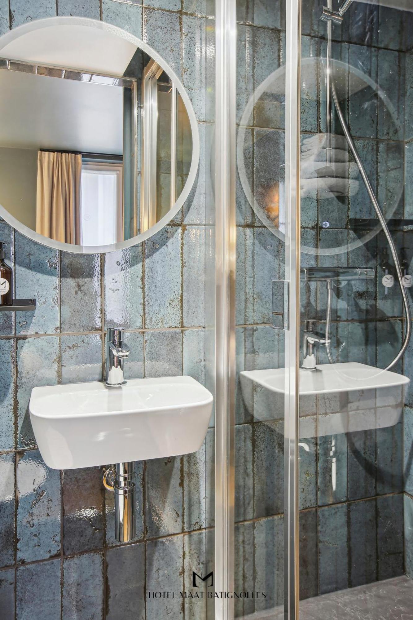 Hotel Maat Batignolles Parigi Esterno foto